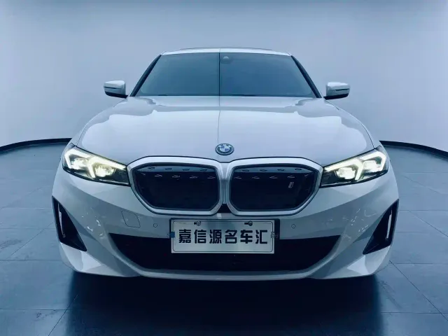 BMW i3 — Фото автомобиля 2