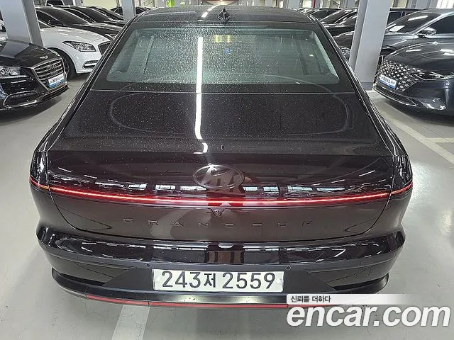 Hyundai Grandeur Grandeur (GN7) 3.5 Бензин 4WD — Фото автомобиля 4
