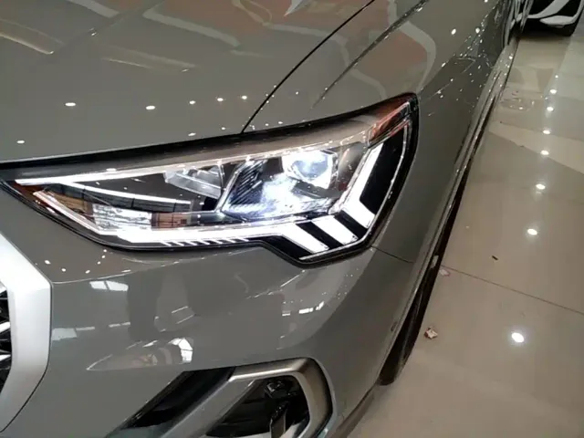 Audi Q3 — Фото автомобиля 23