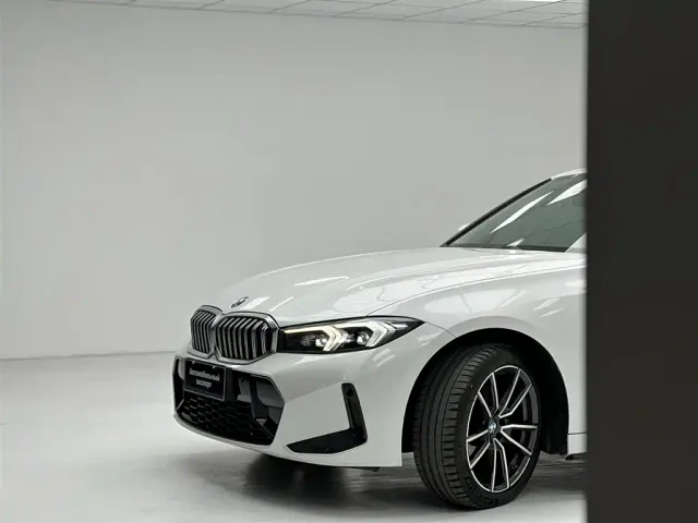 BMW 3 Series — Фото автомобиля 4