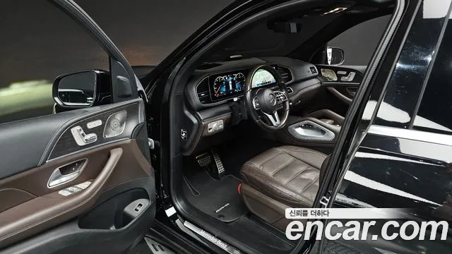 Mercedes-Benz GLS-Class — Фото автомобиля 8