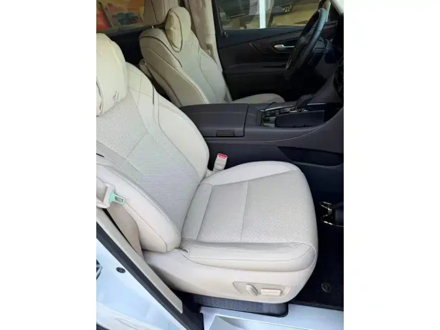 Toyota Vellfire — Фото автомобиля 4
