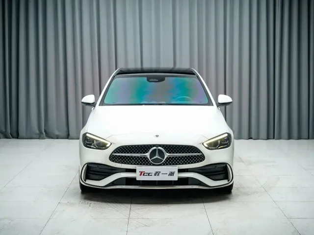 Mercedes-Benz C-Class — Фото автомобиля 2