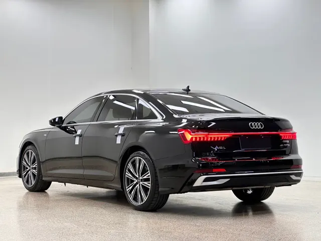 Audi A6L — Фото автомобиля 9