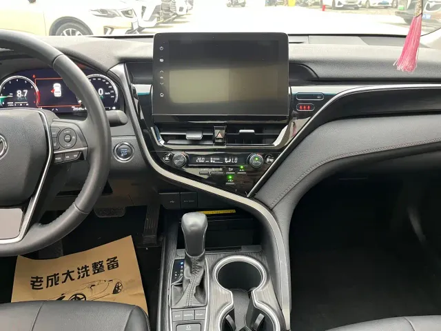 Toyota Camry — Фото автомобиля 12