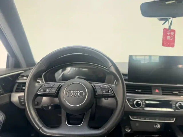Audi A4L — Фото автомобиля 13