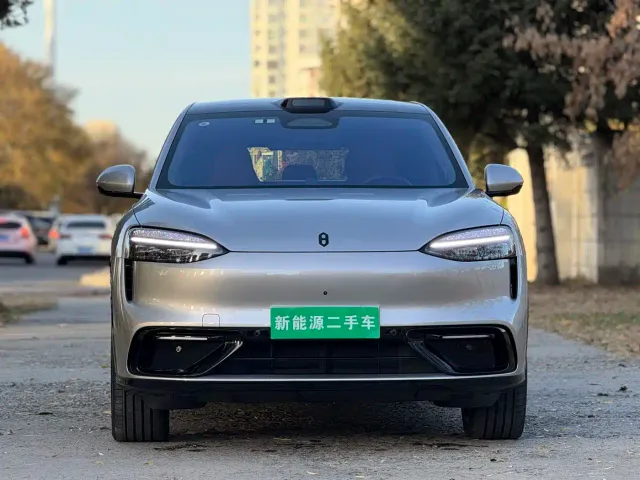 Aito M6 — Фото автомобиля 2