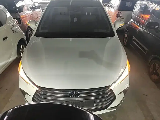 BYD Song MAX — Фото автомобиля 2