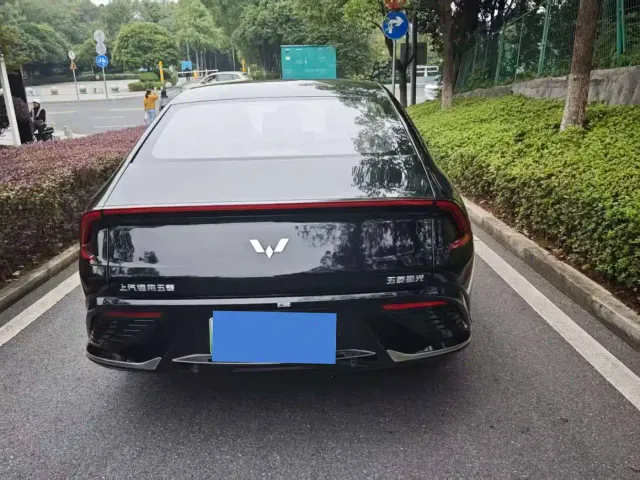 Wuling Starlight — Фото автомобиля 5