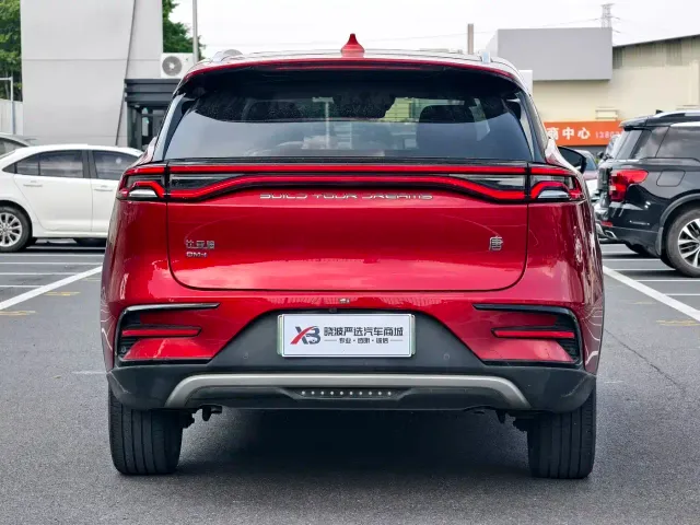 BYD Tang — Фото автомобиля 5
