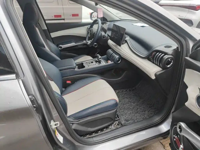 BYD Yuan PLUS — Фото автомобиля 24