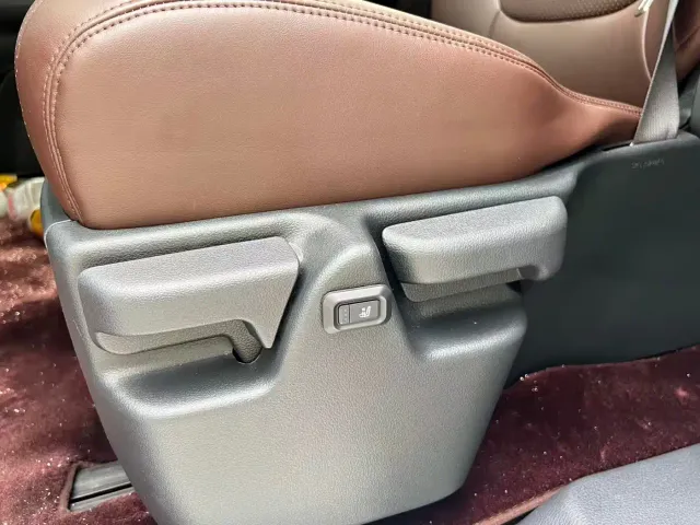 Toyota Granvia — Фото автомобиля 23