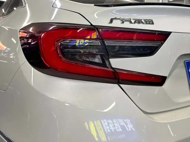Honda Accord — Фото автомобиля 9