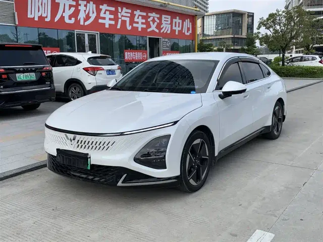 Фотография автомобиля — Wuling Starlight