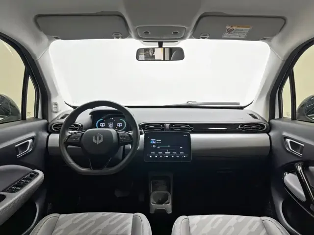 Leapmotor T03 — Фото автомобиля 21