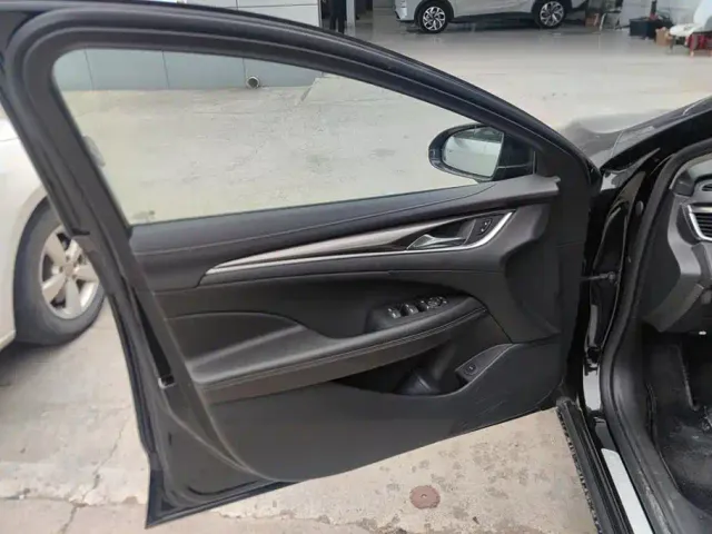Buick LaCrosse — Фото автомобиля 7