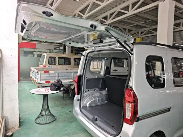 Wuling Zhiguang NEV — Фото автомобиля 14