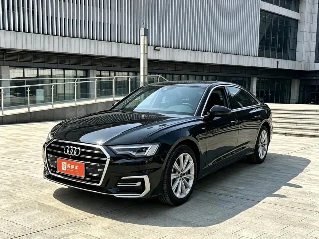 Фотография автомобиля — Audi A6L