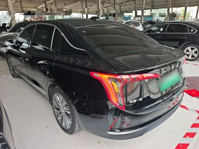 Hongqi E-QM5 — Фото автомобиля 4