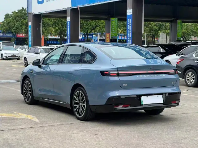 Leapmotor B01 — Фото автомобиля 9