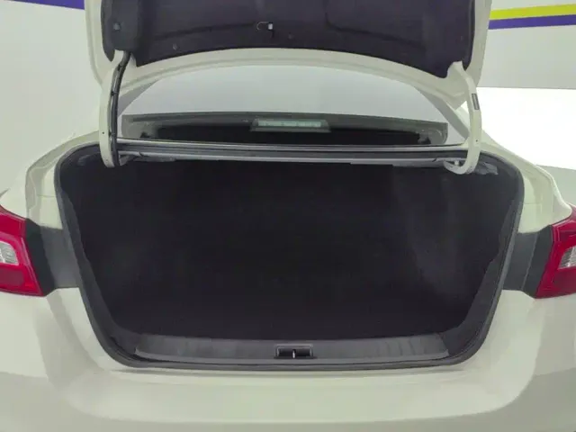 Nissan Sylphy — Фото автомобиля 4