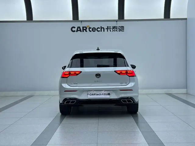 Volkswagen Golf — Фото автомобиля 6