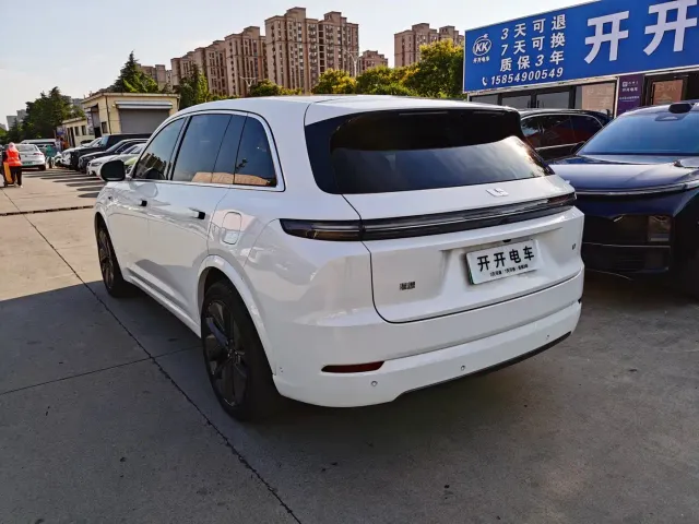 Li Auto L7 — Фото автомобиля 6