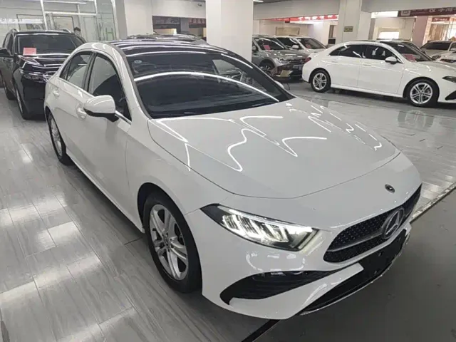 Mercedes-Benz A-Class — Фото автомобиля 3