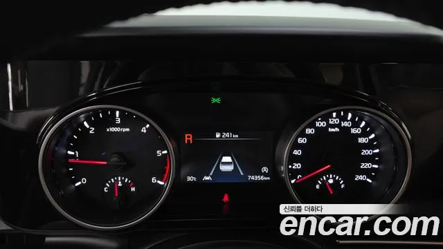 Kia Canival Carnival 4 поколение Дизель 9 мест Prestige — Фото автомобиля 8