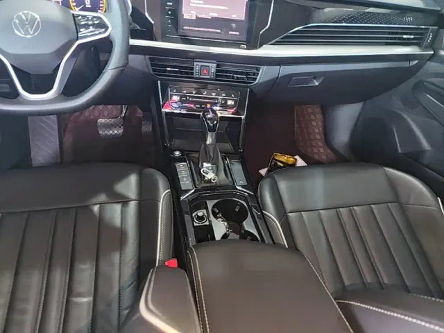 Volkswagen Passat — Фото автомобиля 13
