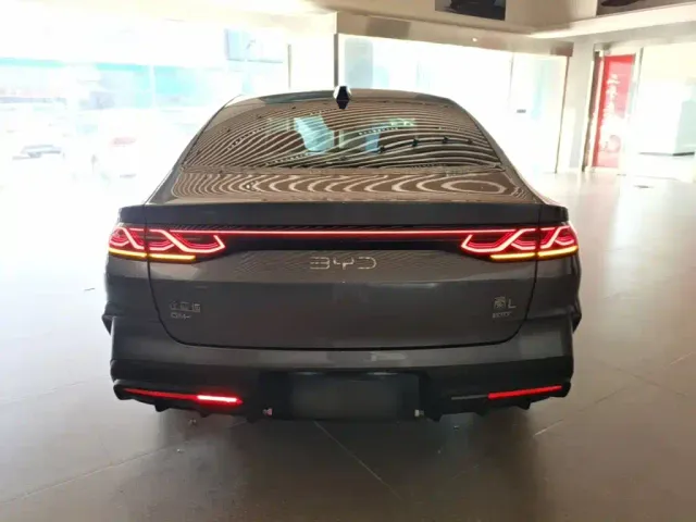 BYD Qin L — Фото автомобиля 5