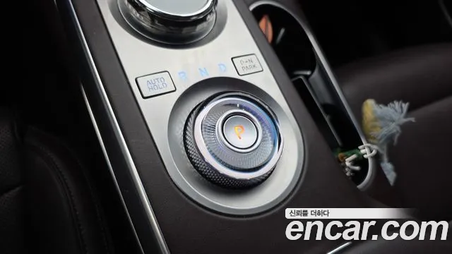Genesis GV70 — Фото автомобиля 12