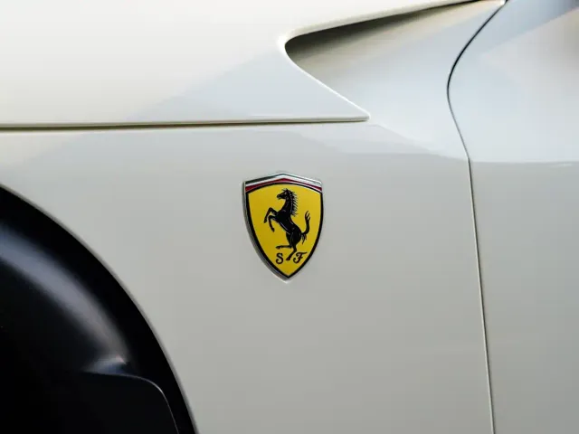 Ferrari Purosangue — Фото автомобиля 4