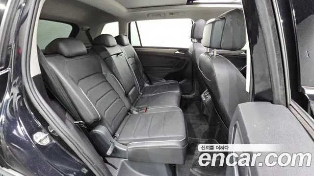 Volkswagen Tiguan — Фото автомобиля 11