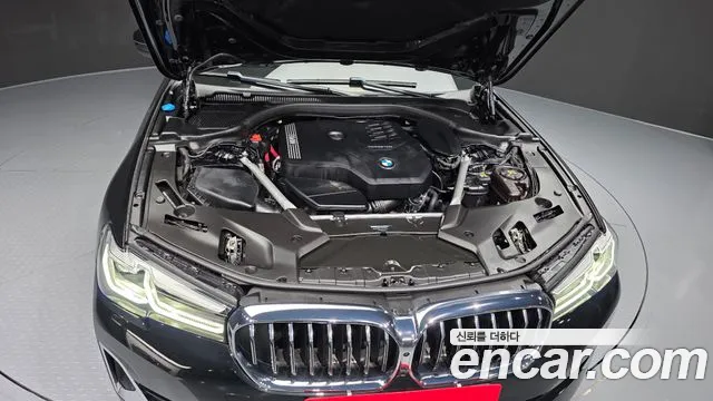 BMW 5 Series G30 — Фото автомобиля 6