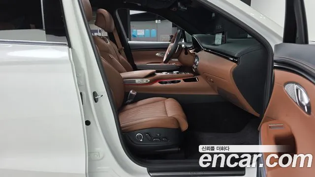 Genesis GV70 — Фото автомобиля 23