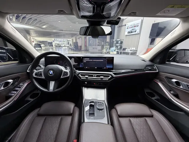 BMW 3 Series — Фото автомобиля 25