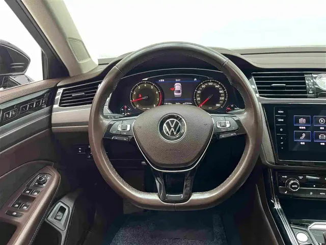 Volkswagen Phideon — Фото автомобиля 8