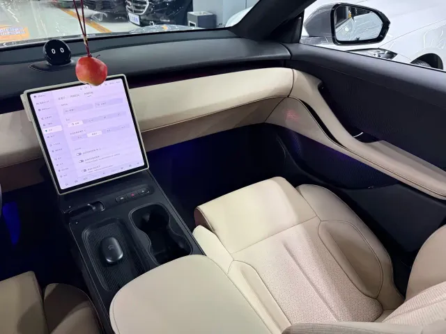 Nio ET5 Touring — Фото автомобиля 13