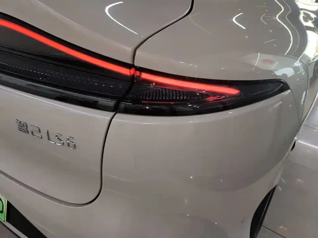 IM Motors LS6 — Фото автомобиля 7