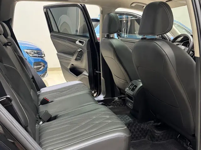 Volkswagen Tiguan L — Фото автомобиля 11