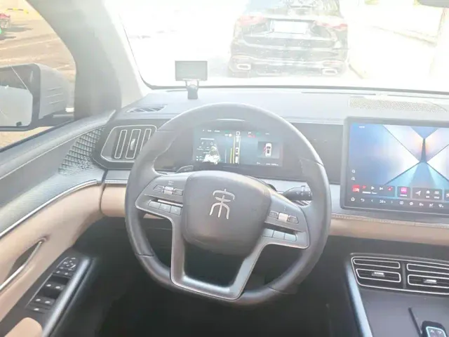 BYD Song Pro — Фото автомобиля 15