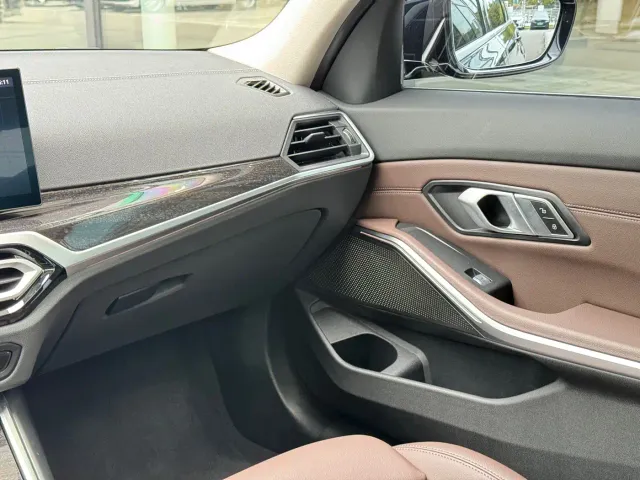 BMW 3 Series — Фото автомобиля 13