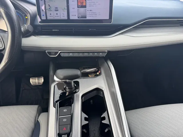 Geely Xingrui — Фото автомобиля 12