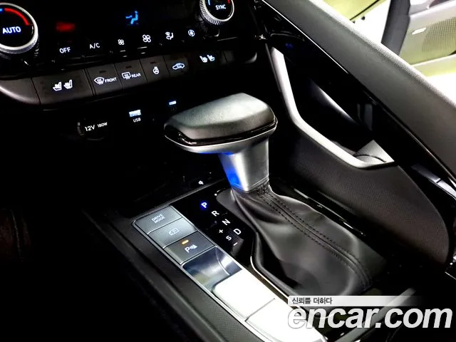 Hyundai Avante CN7 — Фото автомобиля 9