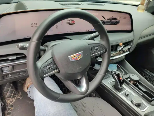 Cadillac CT5 — Фото автомобиля 12