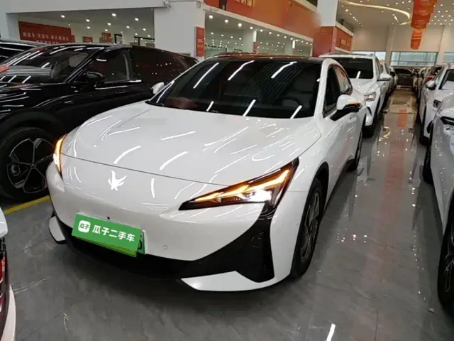 Arcfox Alpha S5 — Фото автомобиля 2