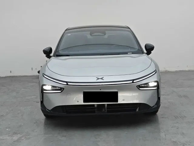 Xpeng P7+ — Фото автомобиля 2