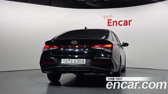 Hyundai Avante — Фото автомобиля 4