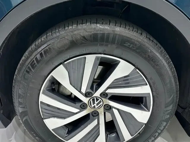 Volkswagen Tiguan L PHEV — Фото автомобиля 9
